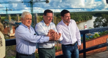 Marconi vistoria construção de ponte entre Goiás e Mato Grosso